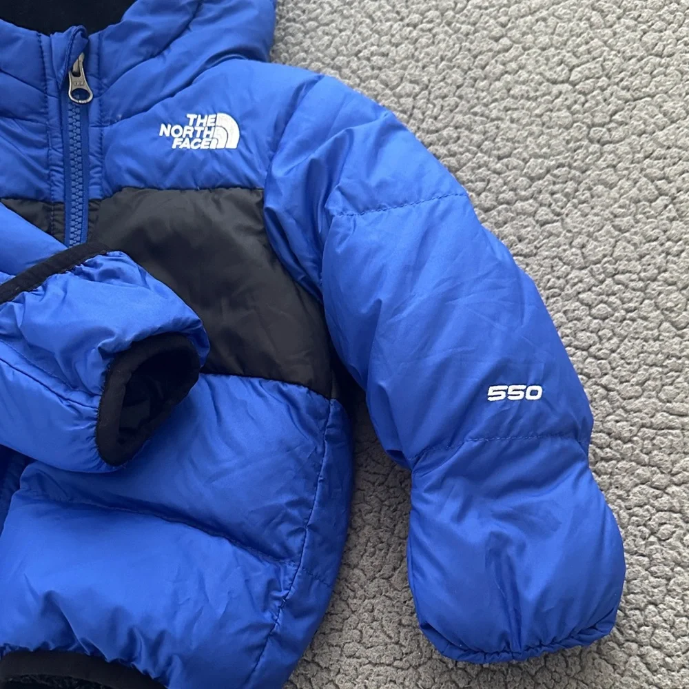 The North Face Royal Blue and Black Kids Hooded Puffer Jacket